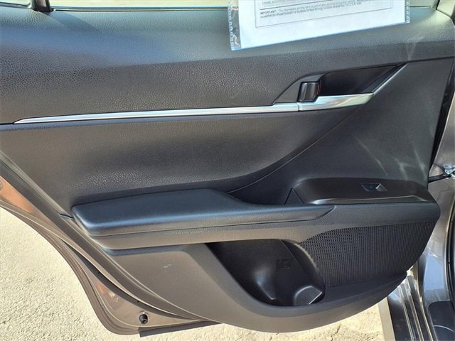 Used 2024 Toyota Camry LE image 8