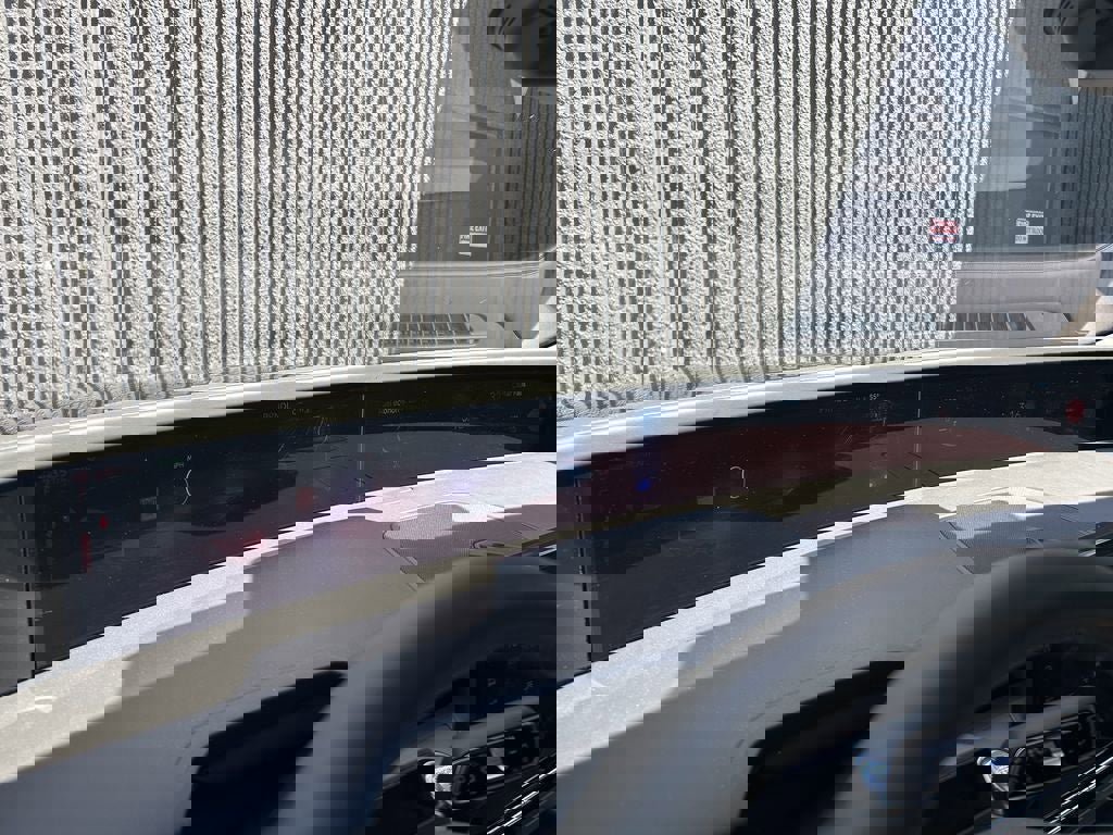 Used 2025 Lincoln Nautilus Reserve AWD/4WD image 30