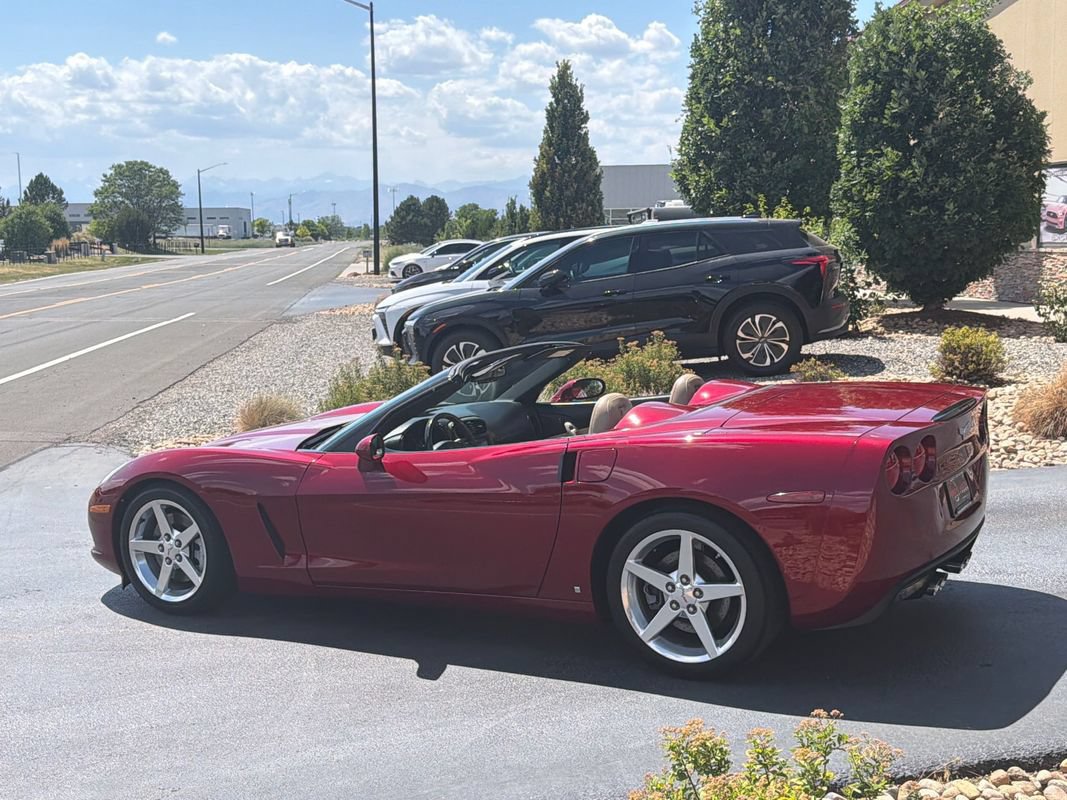 Used 2006 Chevrolet Corvette Convertible w/ Preferred Equipment Group RWD image 11
