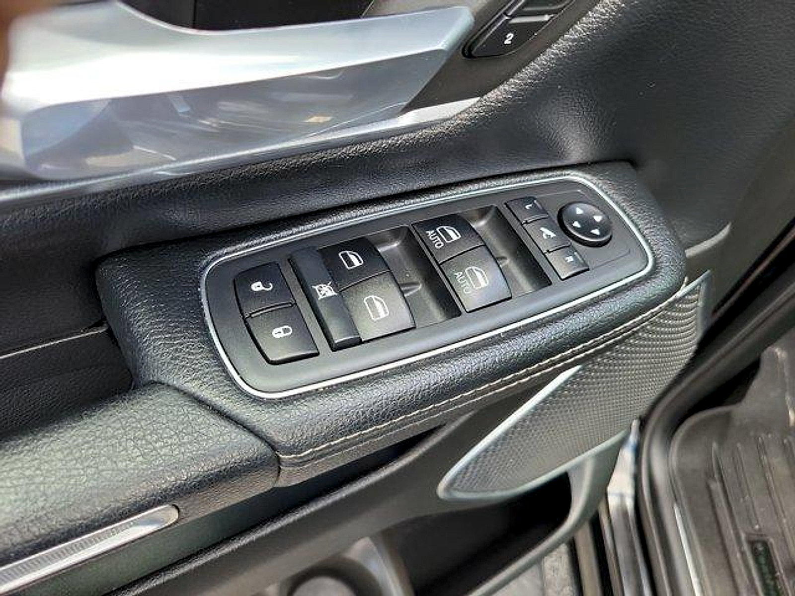 Used 2020 RAM 1500 Laramie AWD/4WD image 21