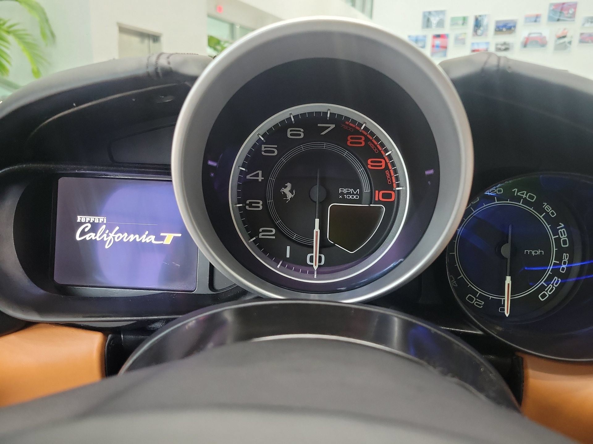 Used 2017 Ferrari California T RWD image 21