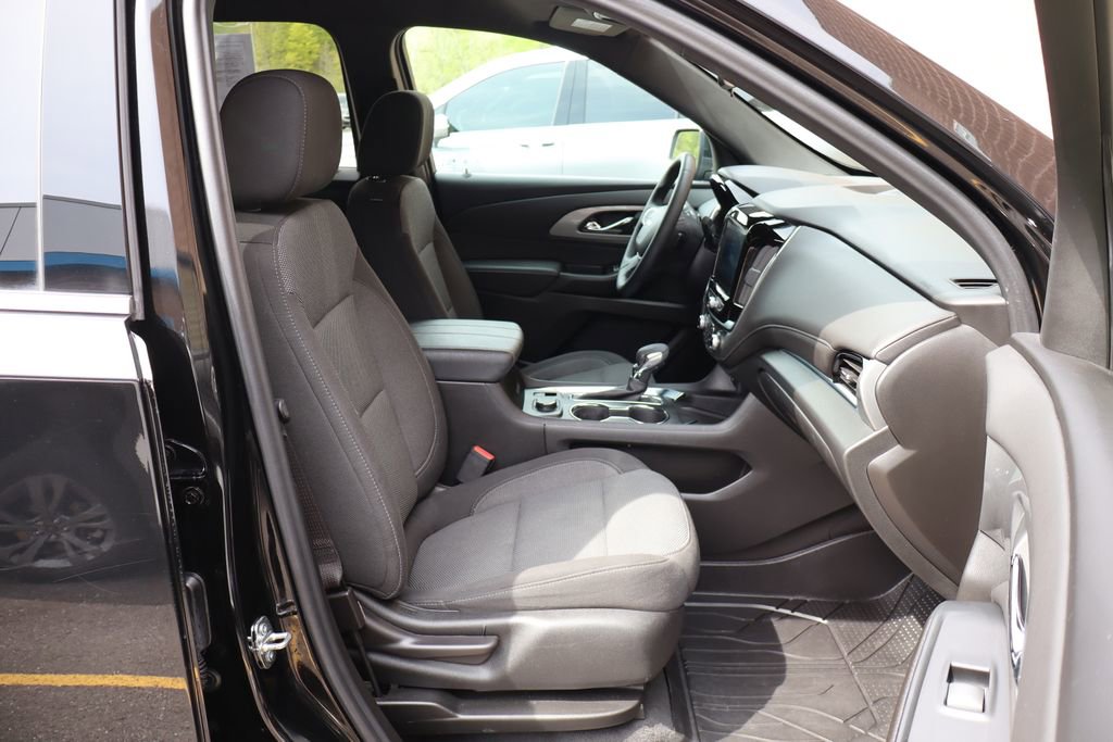 Used 2023 Chevrolet Traverse LT FWD image 48