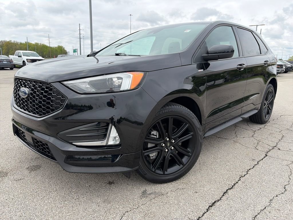 Used 2022 Ford Edge ST-Line AWD/4WD image 3