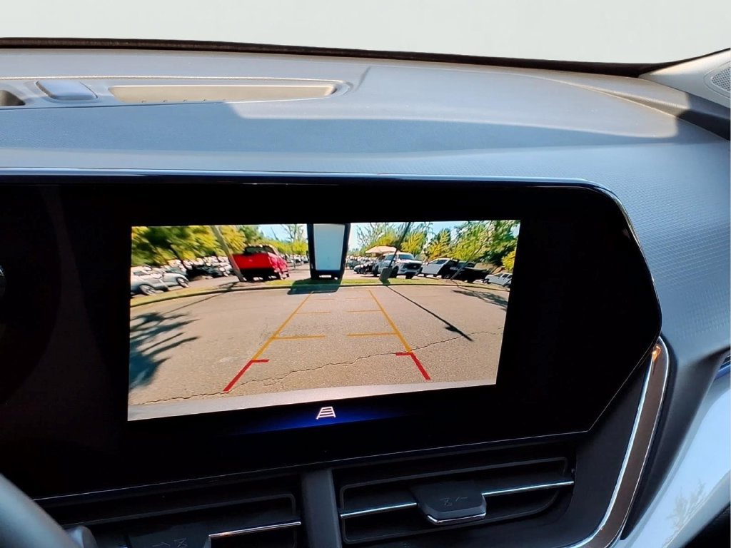 Certified 2025 Chevrolet Trax LT w/ LT Convenience Package FWD image 5