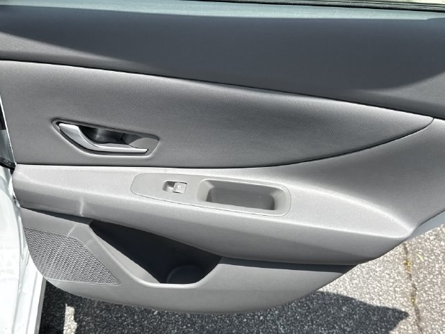 New 2026 Hyundai Elantra Sport FWD image 18