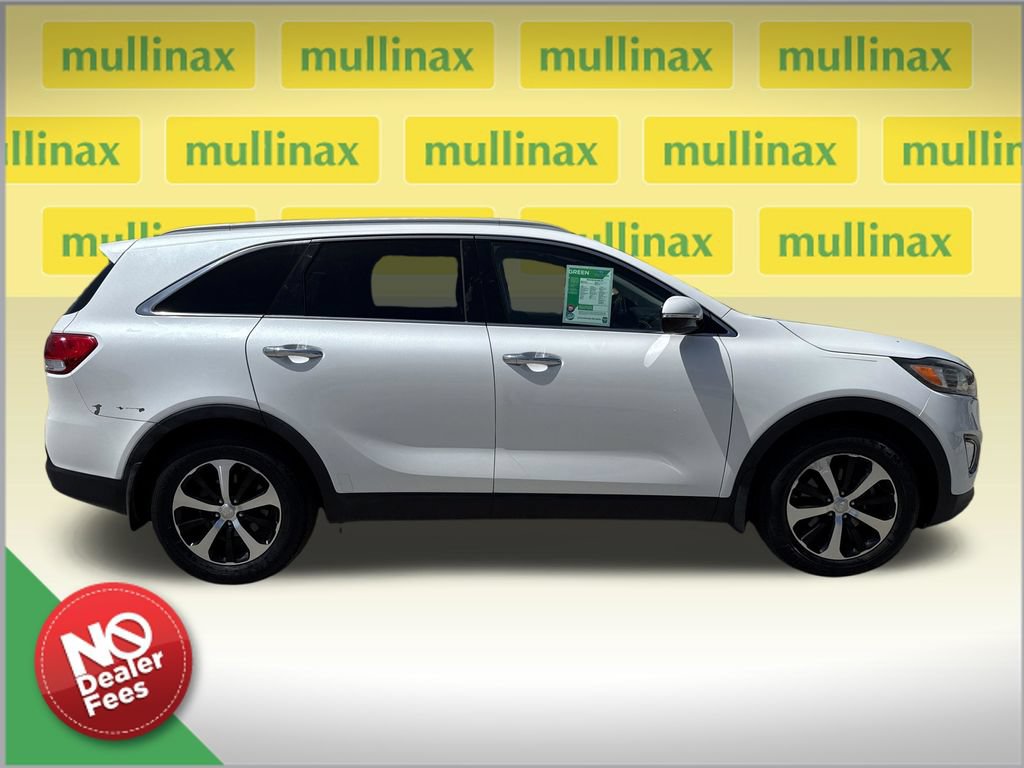 Used 2016 Kia Sorento EX FWD image 2