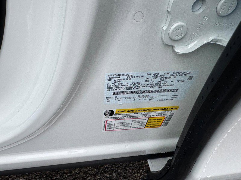 New 2025 Lincoln Navigator Reserve image 25