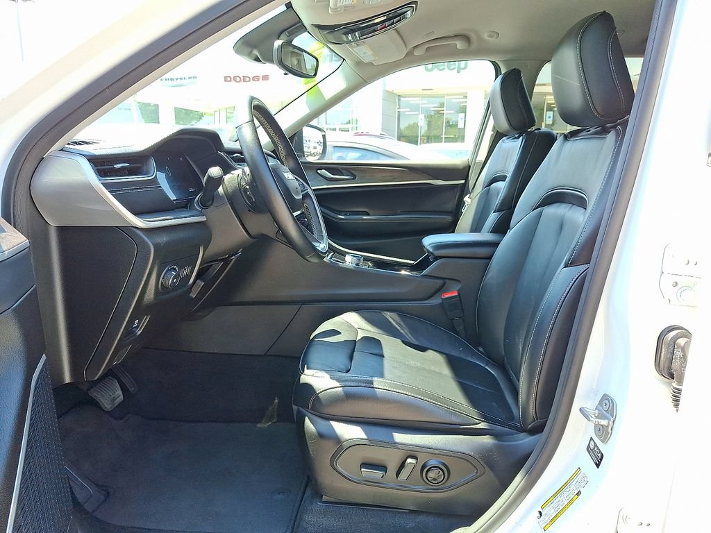 Used 2021 Jeep Grand Cherokee L Limited AWD/4WD image 15