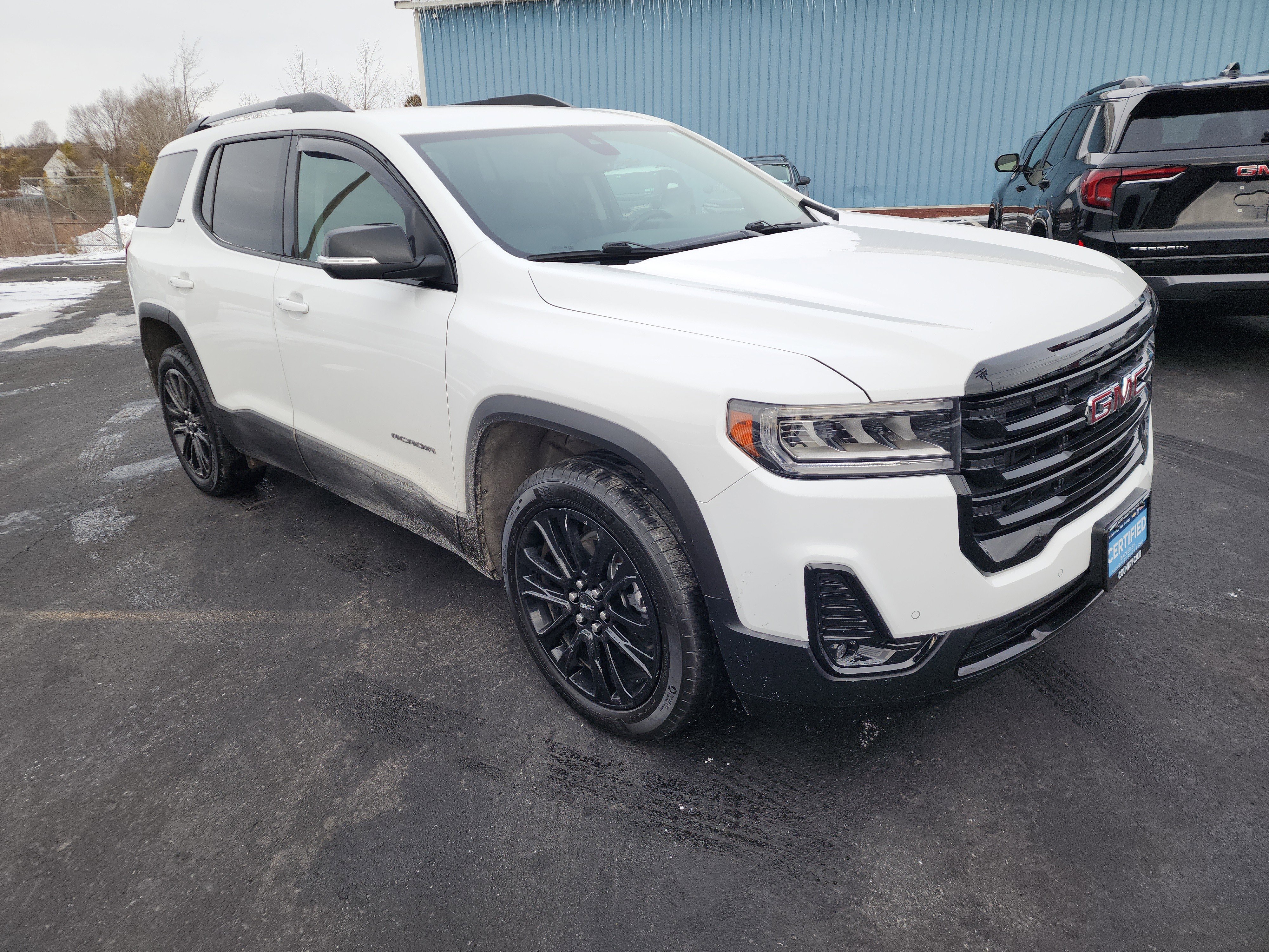 Certified 2022 GMC Acadia SLT w/ Elevation Edition image 2