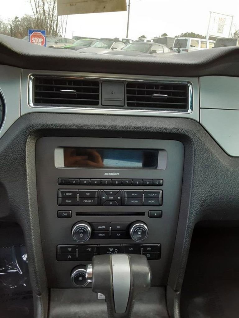 Used 2010 Ford Mustang GT image 23