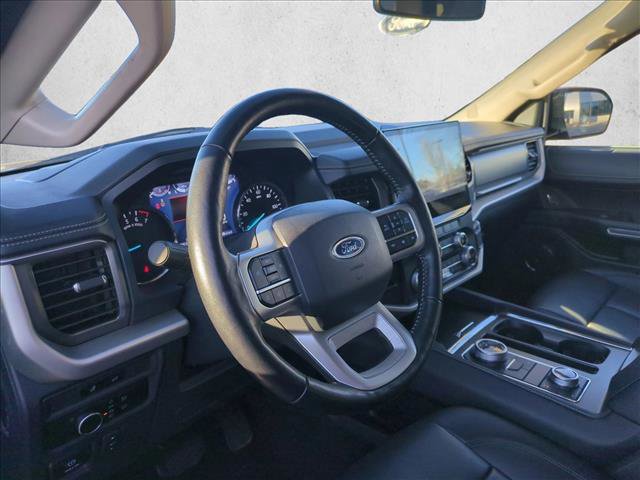 Used 2023 Ford Expedition XLT image 10