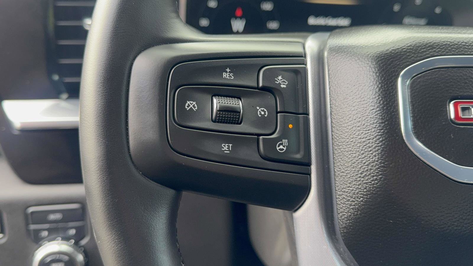 Used 2025 GMC Sierra 1500 Elevation image 16