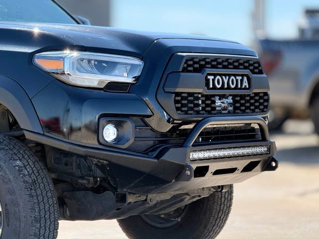 Used 2023 Toyota Tacoma TRD Off-Road image 9