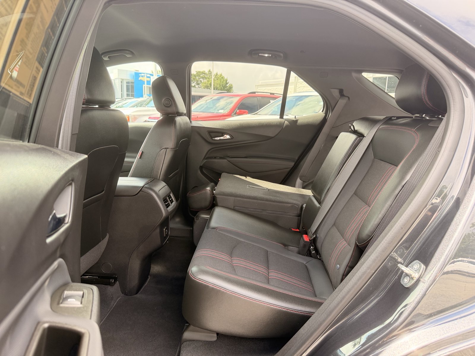 Used 2023 Chevrolet Equinox RS FWD image 29