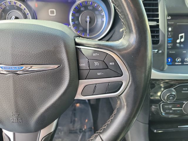 Used 2019 Chrysler 300 Limited image 15