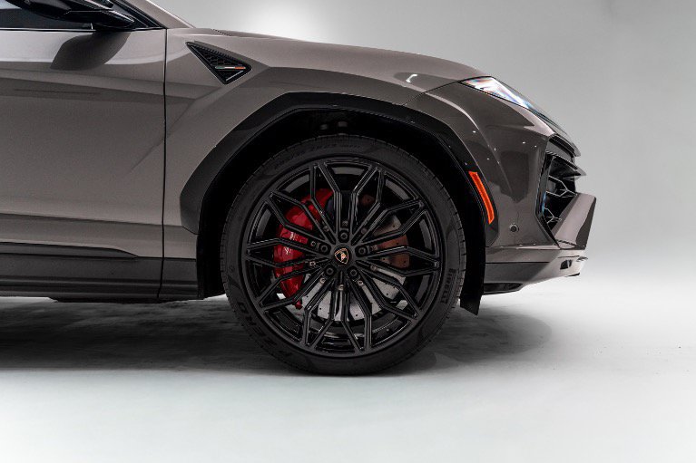 Used 2025 Lamborghini Urus SE AWD/4WD image 11
