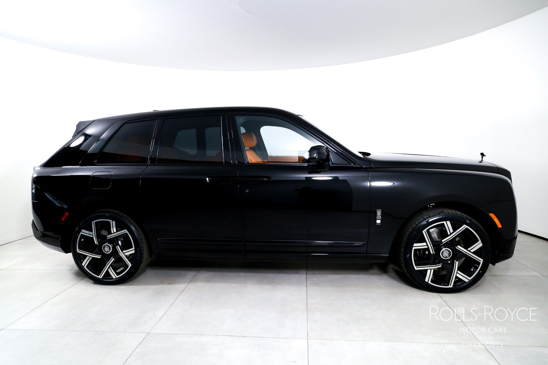 New 2026 Rolls-Royce Cullinan Black Badge AWD/4WD image 9
