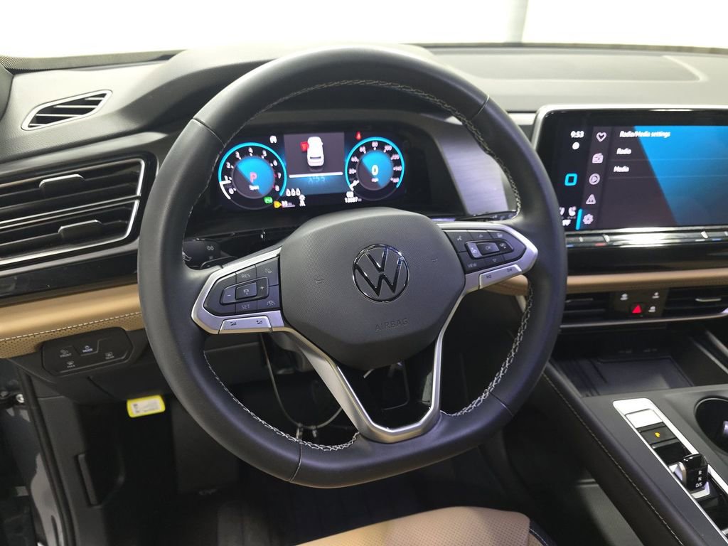 Used 2025 Volkswagen Atlas Cross Sport SE FWD image 7