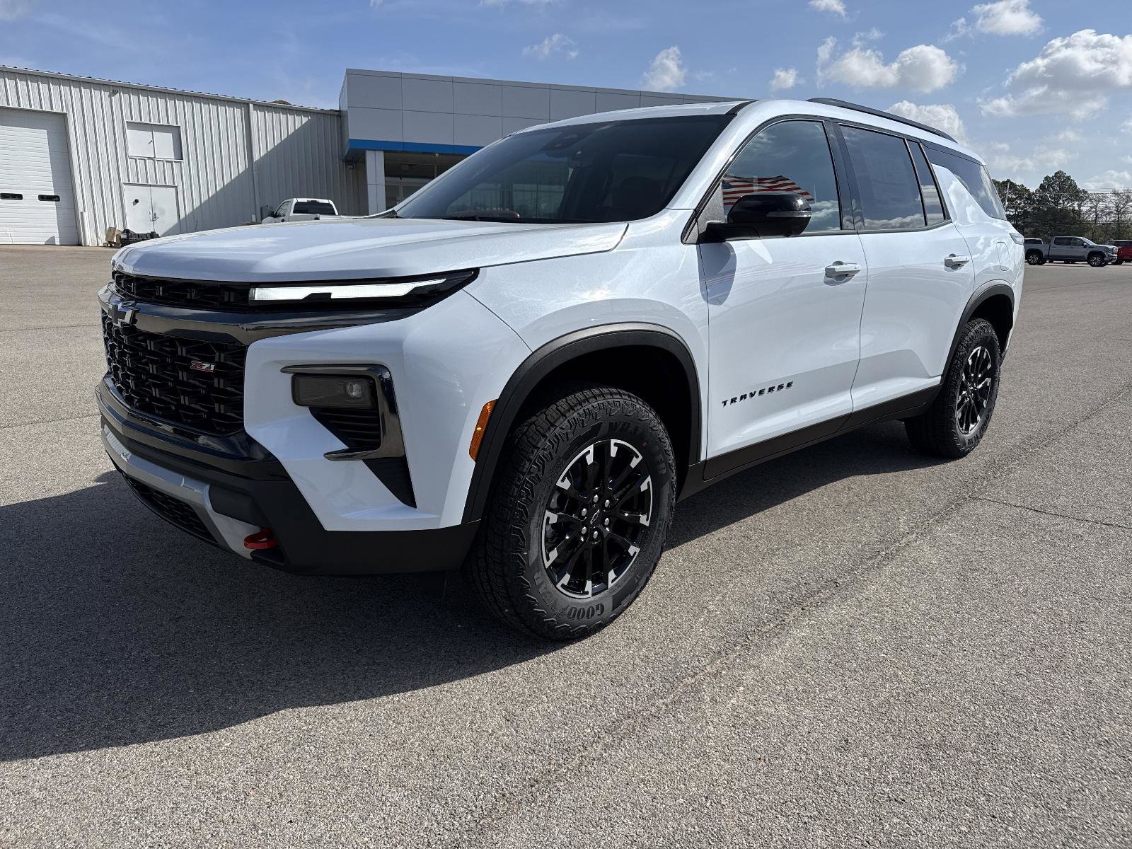 New 2026 Chevrolet Traverse Z71 w/ Driver Confidence Package