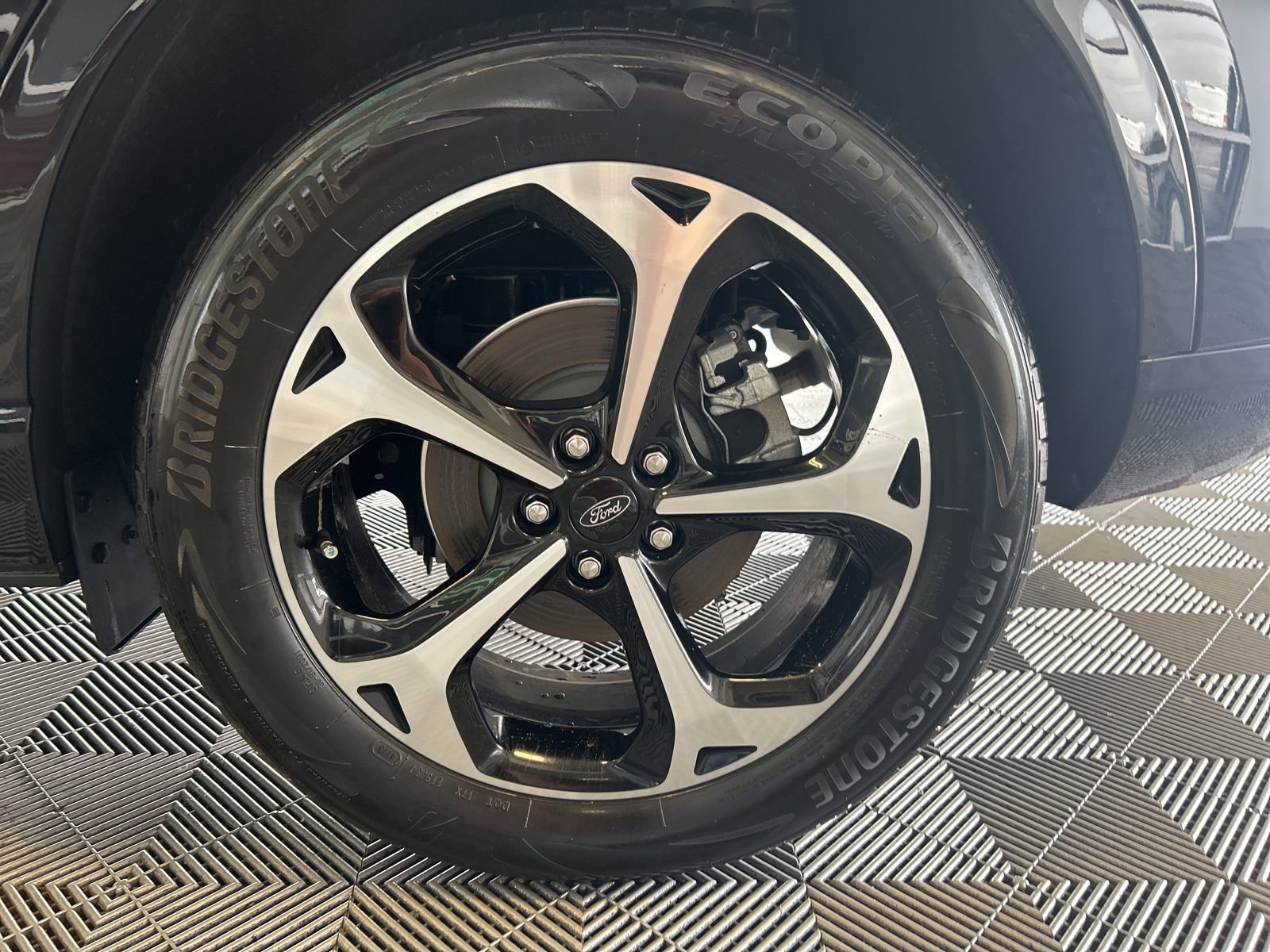 Used 2023 Ford Escape ST-Line Elite image 9