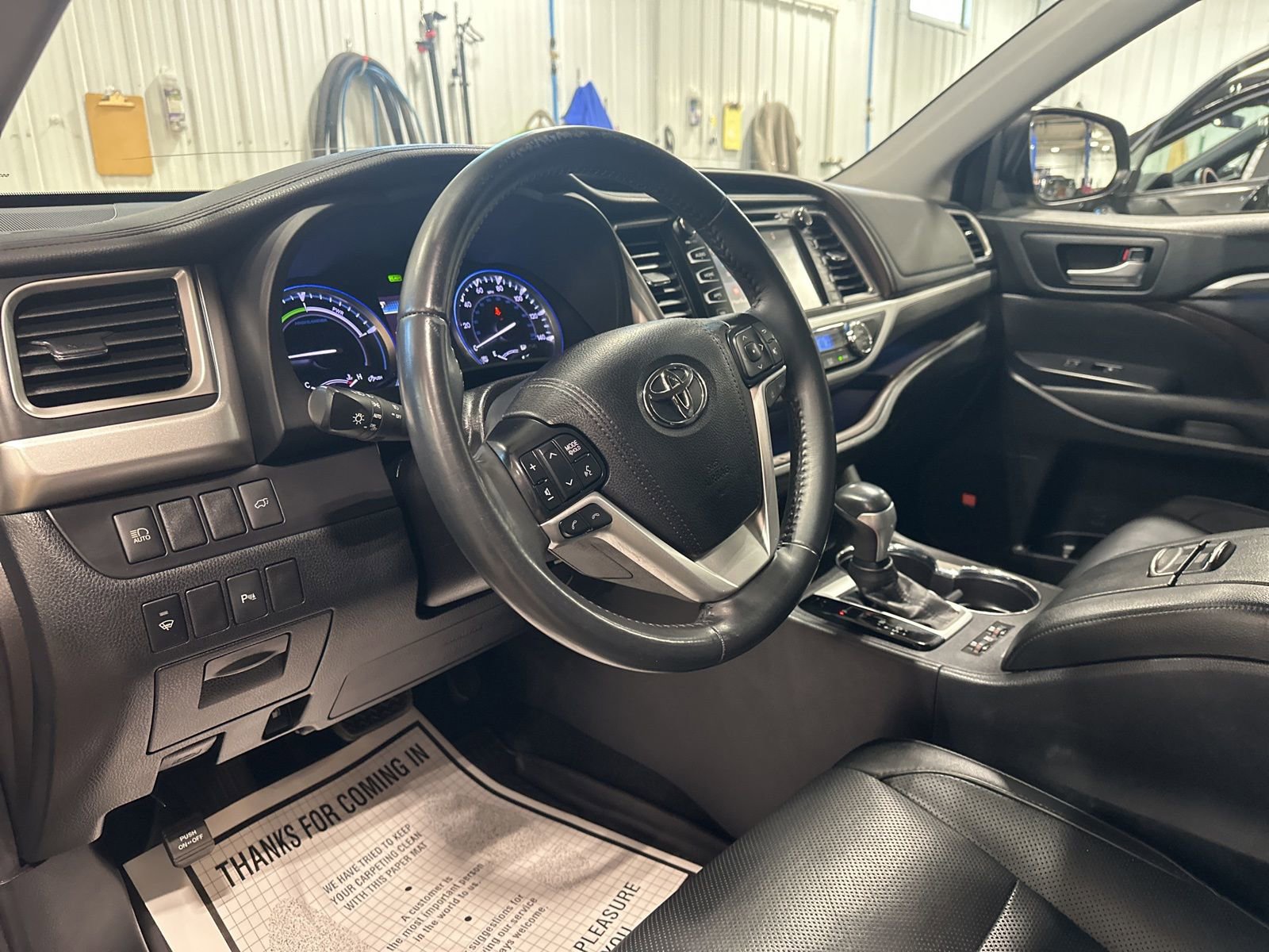 Used 2019 Toyota Highlander Limited w/ Protection Package #3 AWD/4WD image 15