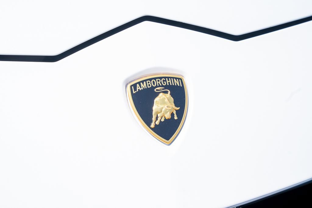 Used 2022 Lamborghini Urus AWD/4WD image 7