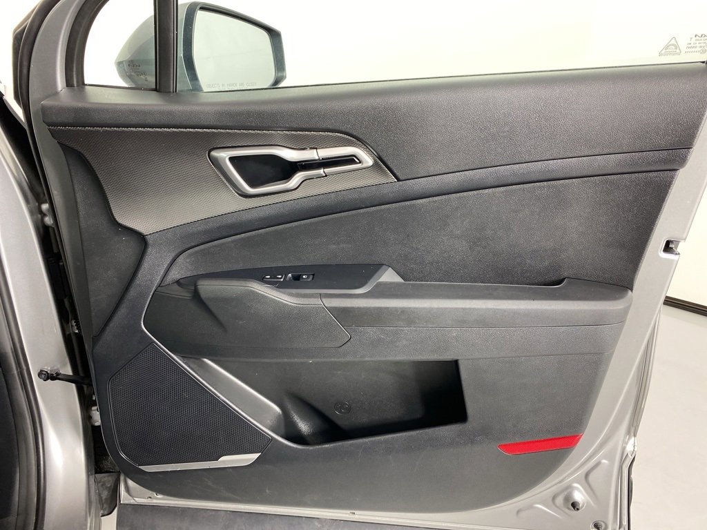 Used 2023 Kia Sportage LX image 33