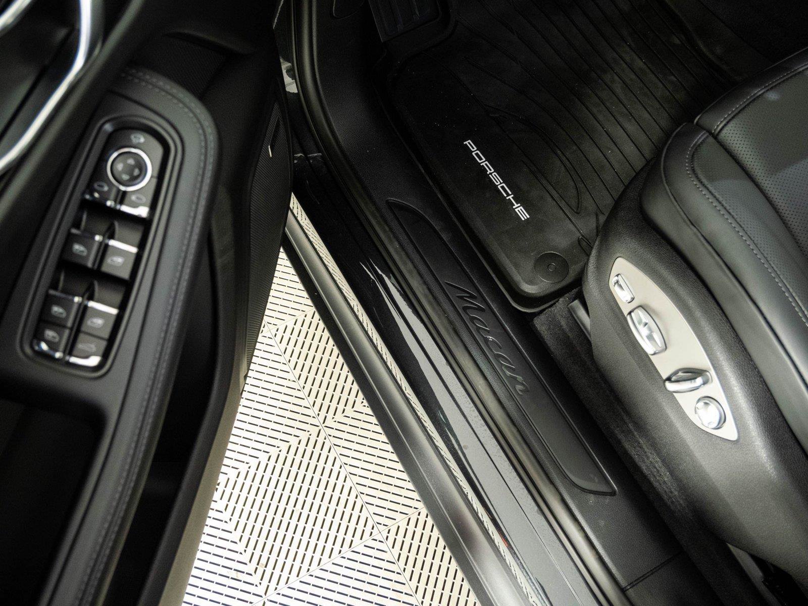 New 2026 Porsche Macan AWD/4WD image 8
