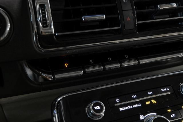 Used 2020 Lincoln Navigator Black Label w/ Cargo Convenience Package AWD/4WD image 26