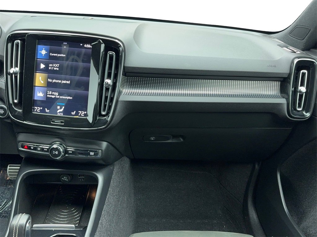 Used 2019 Volvo XC40 T5 R-Design image 19