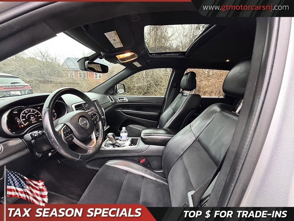 Used 2018 Jeep Grand Cherokee Altitude RWD image 10