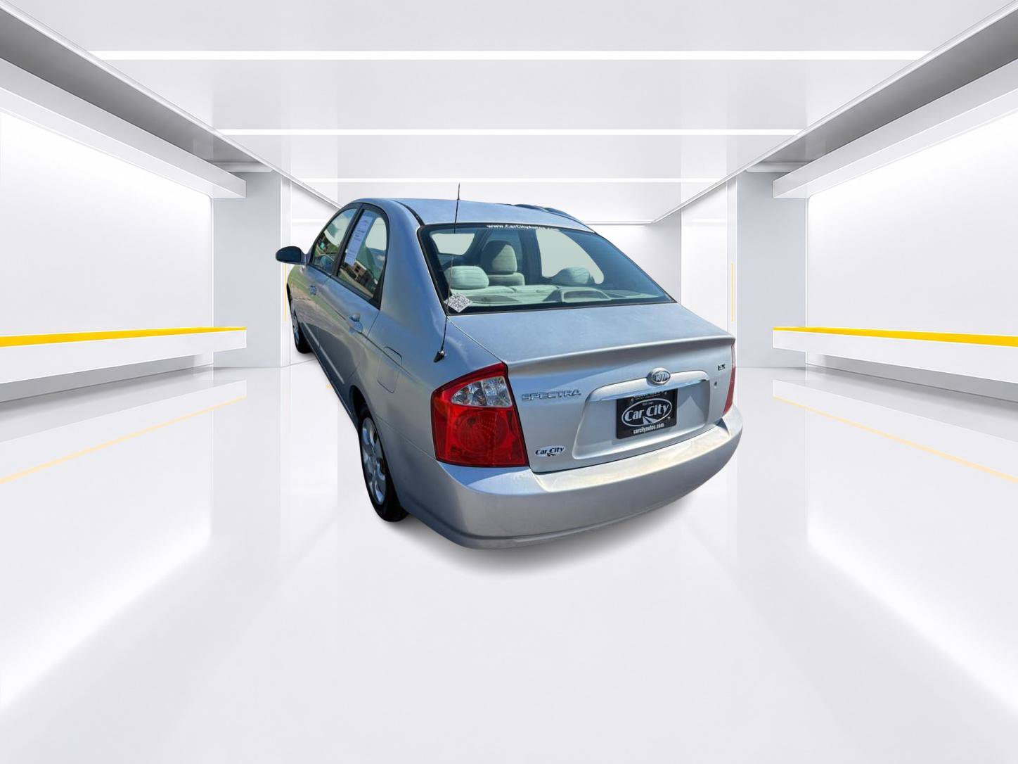 Used 2006 Kia Spectra FWD image 6