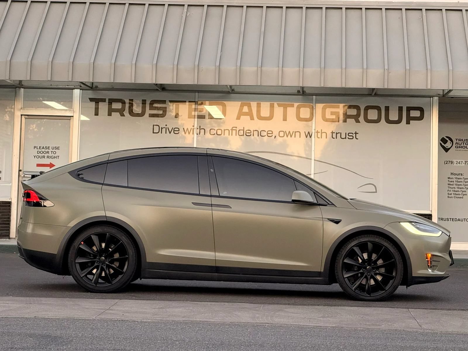 Used 2018 Tesla Model X P100D AWD/4WD image 5
