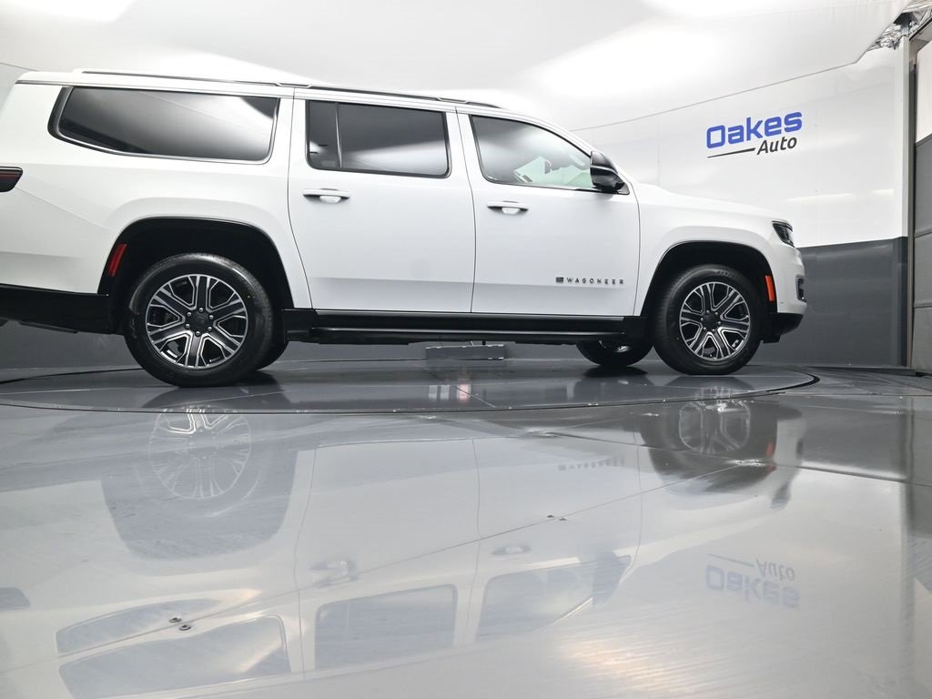 Used 2024 Jeep Wagoneer L Series II w/ Flexible Seating Group image 48