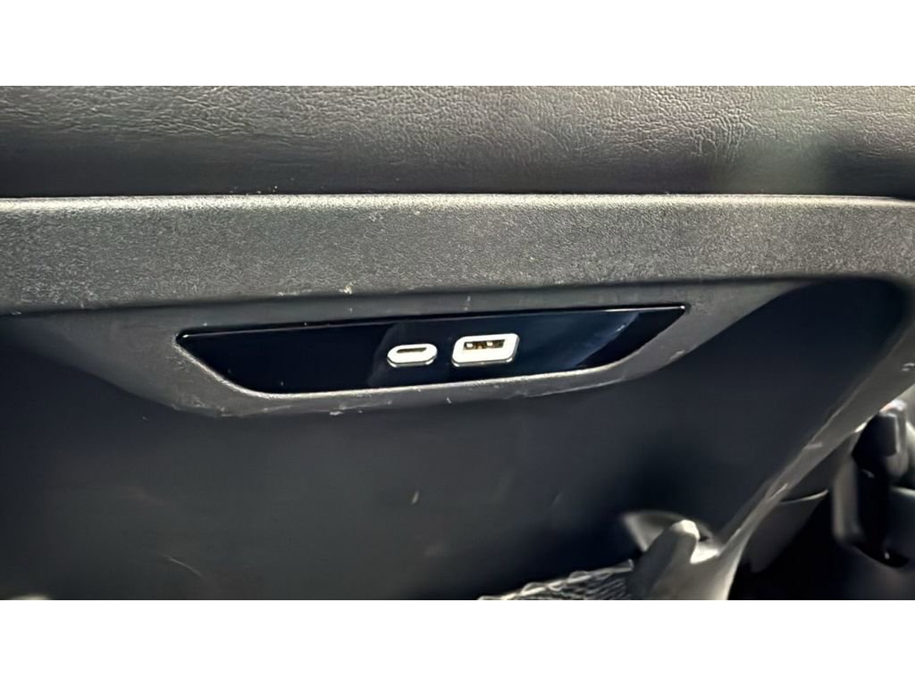 Used 2025 Chrysler Pacifica Select FWD image 33