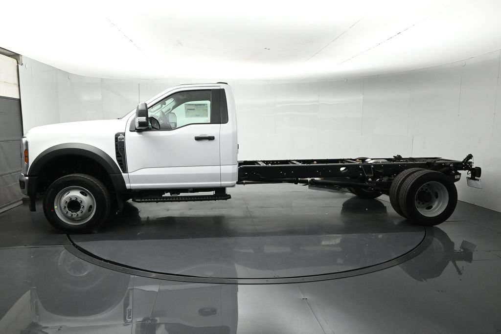 New 2026 Ford F550 2WD Regular Cab Super Duty image 6