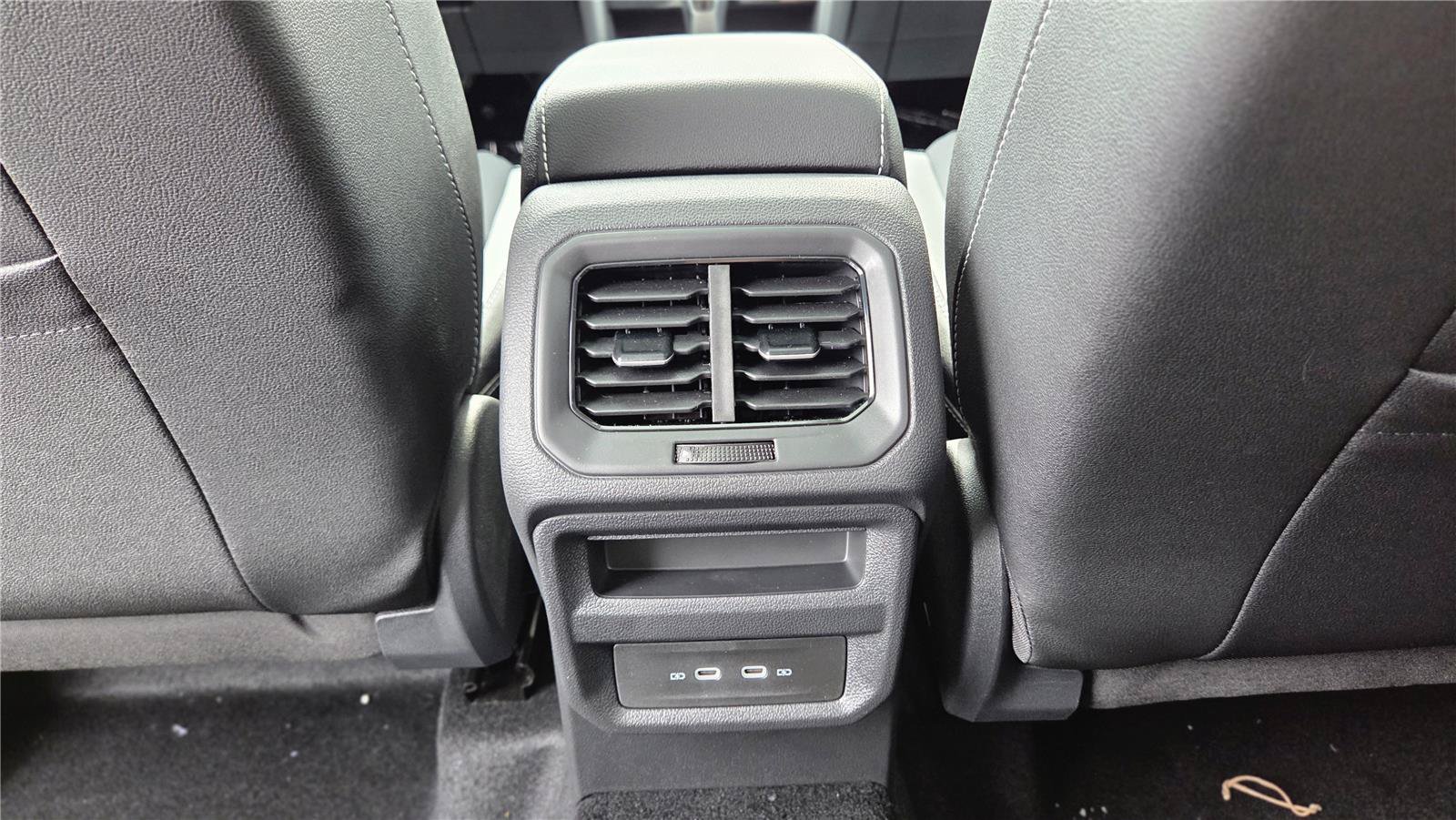 New 2026 Volkswagen Taos SEL AWD/4WD image 28
