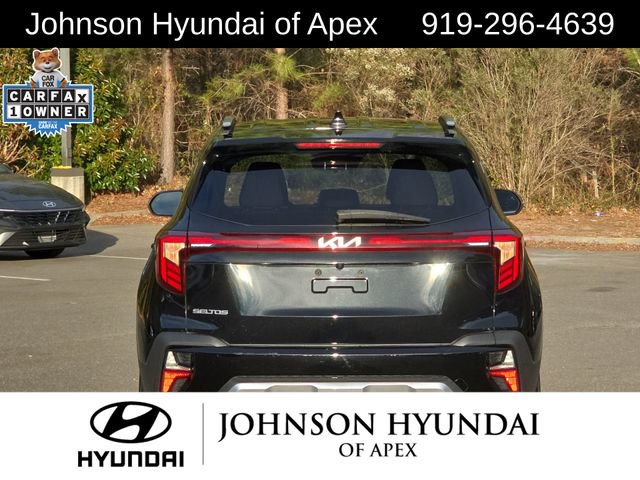 Used 2024 Kia Seltos EX image 16