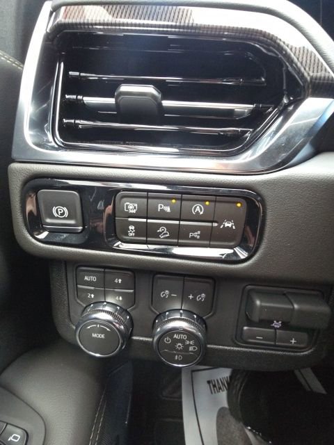 New 2026 GMC Yukon XL Elevation image 11