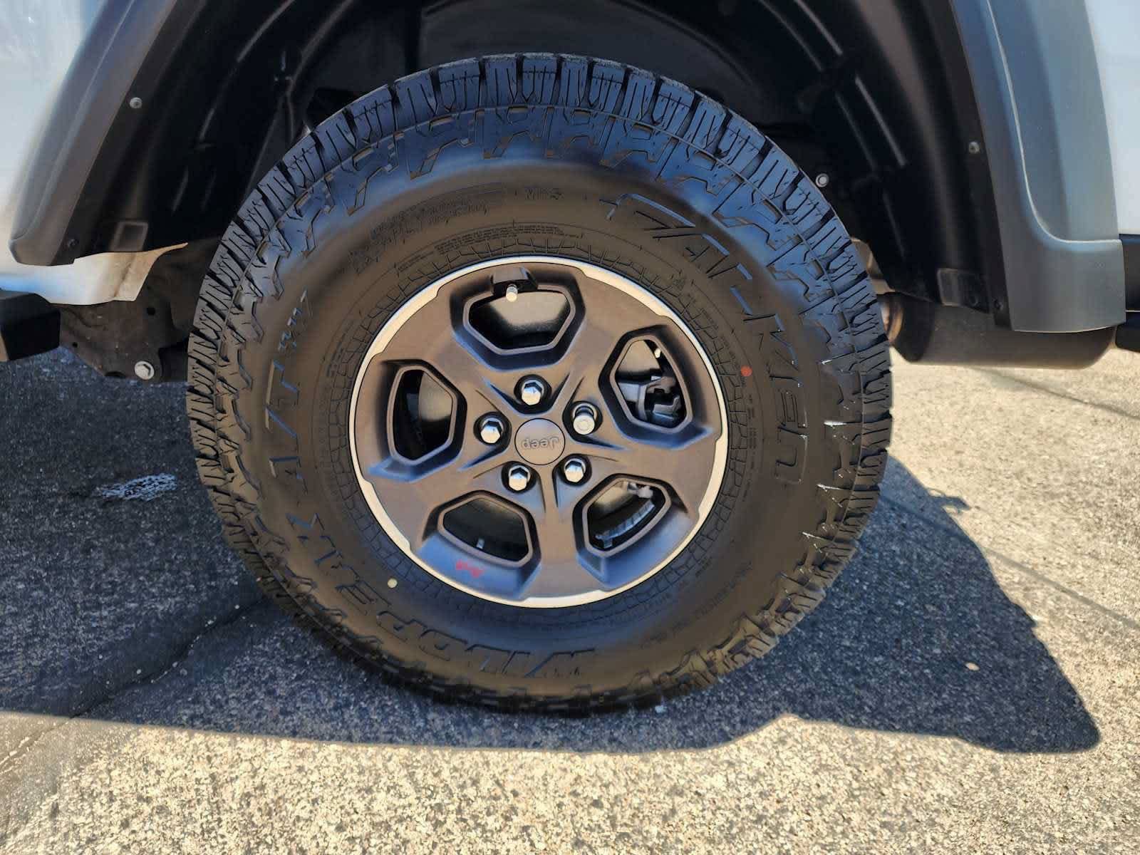 Used 2021 Jeep Gladiator Rubicon AWD/4WD image 10