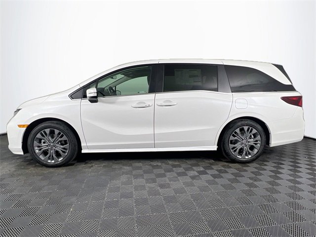 New 2026 Honda Odyssey Touring image 3