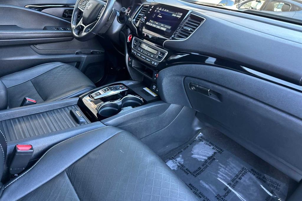 Used 2022 Honda Passport Elite image 18