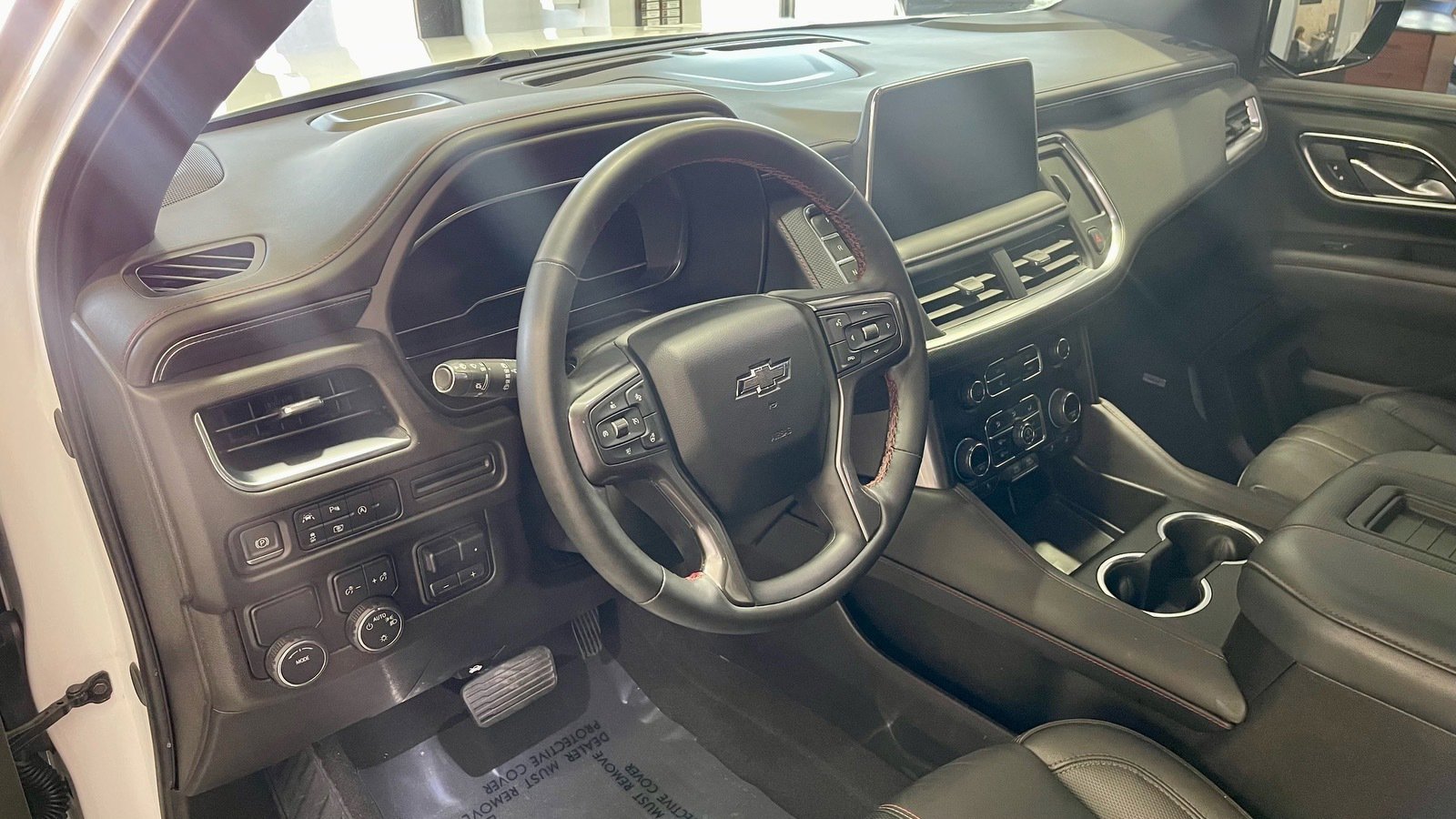 Used 2024 Chevrolet Suburban RST w/ Luxury Package image 26
