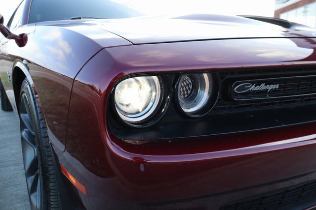Used 2022 Dodge Challenger R/T Scat Pack w/ Driver Convenience Group RWD image 4