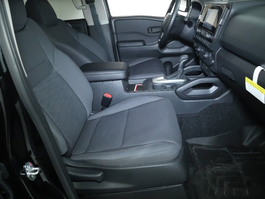 Certified 2025 Nissan Frontier S image 33