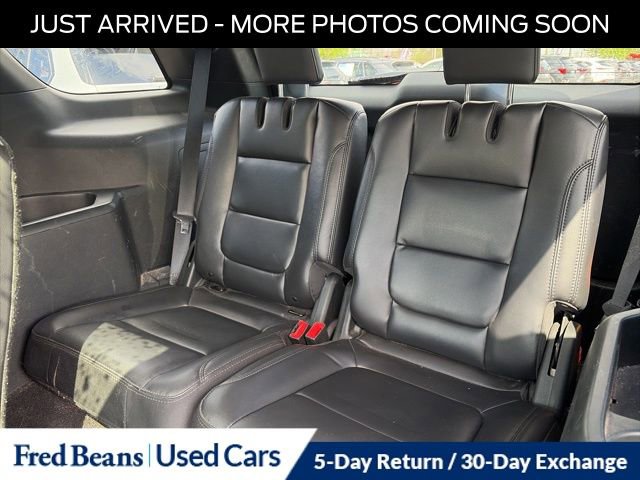 Used 2019 Ford Explorer XLT w/ Equipment Group 202A AWD/4WD image 15