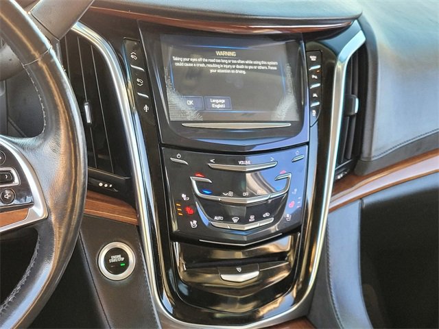 Used 2016 Cadillac Escalade ESV Luxury image 28