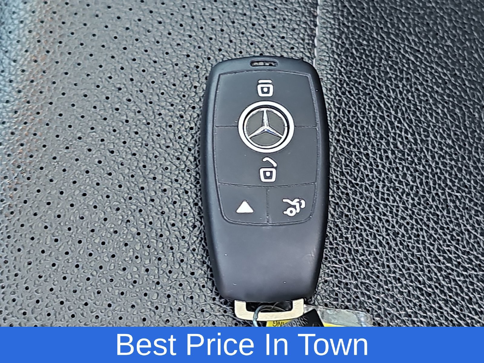 Used 2020 Mercedes-Benz GLC 300 4MATIC Coupe w/ Parking Assistance Package image 38