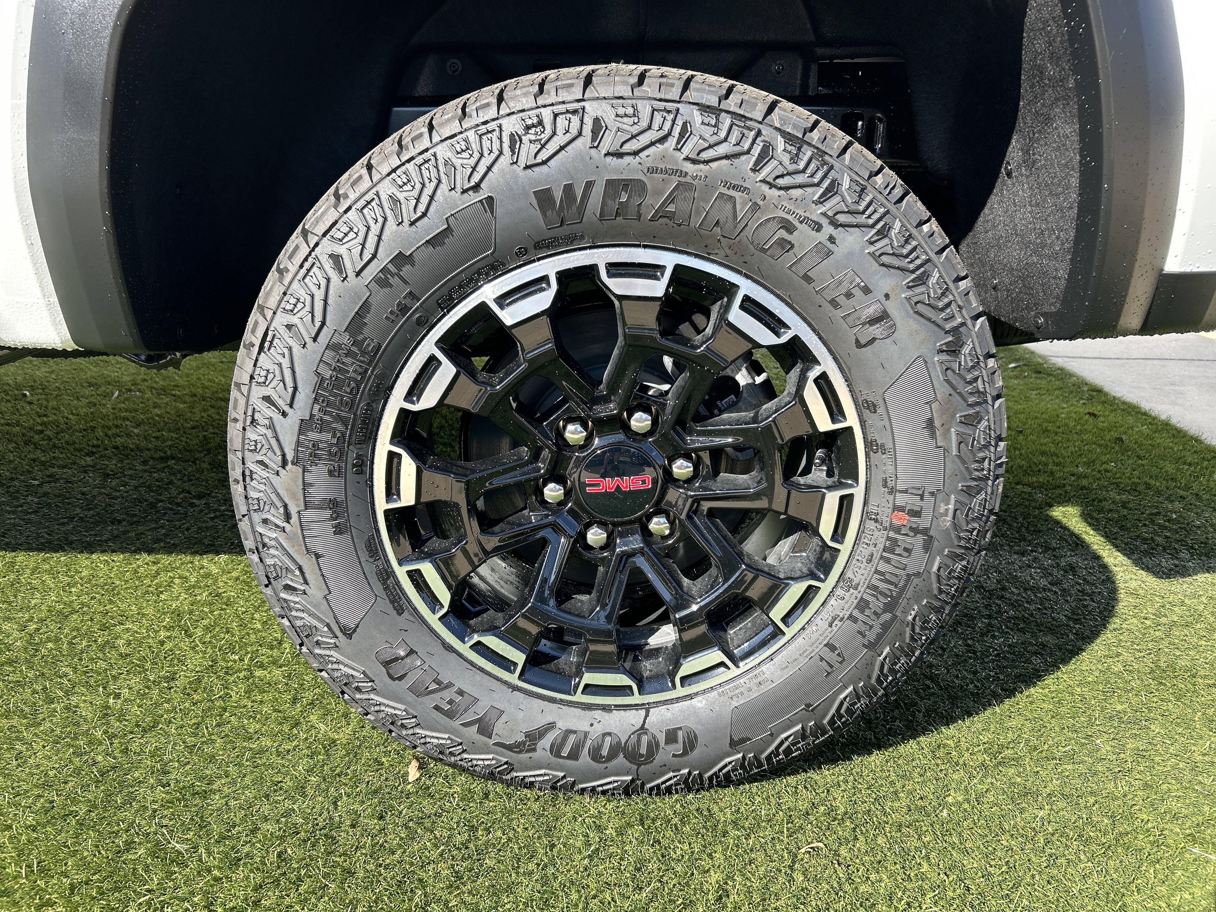 New 2026 GMC Canyon AT4 image 12