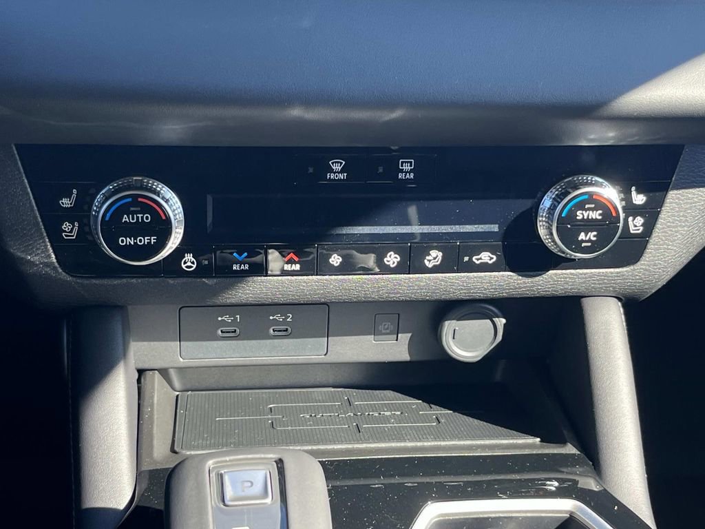 New 2026 Mitsubishi Outlander SEL FWD image 20